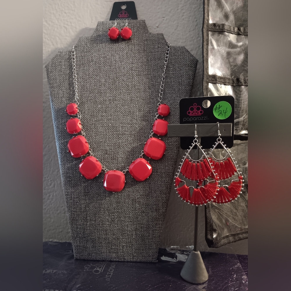 Paparazzi Dazzling Red Necklace Set - Picture 3 of 4